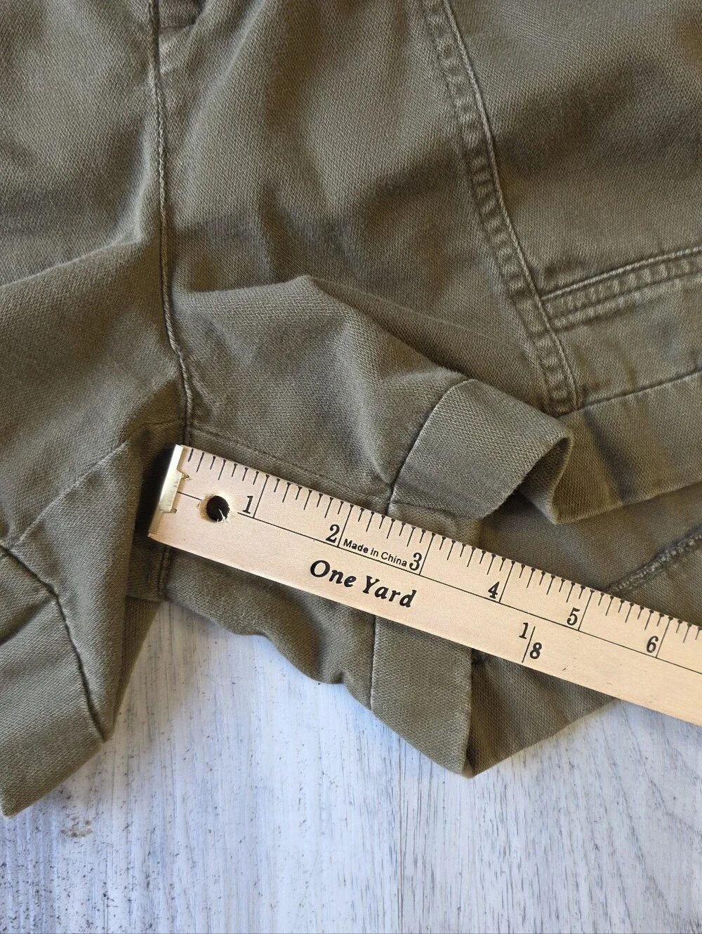 Old Navy Women’s 6 Olive Green Utility Shorts